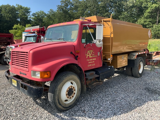 2001 International 4900 2000 gal 4x2 Fuel Truck 2001 International 4900 2000 gal 4x2 Fuel Truck