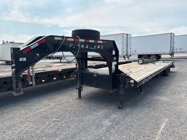 2023 PJ Trailers Gooseneck 30 ft T/A Gooseneck Equipment Trailer (Inoperable)
