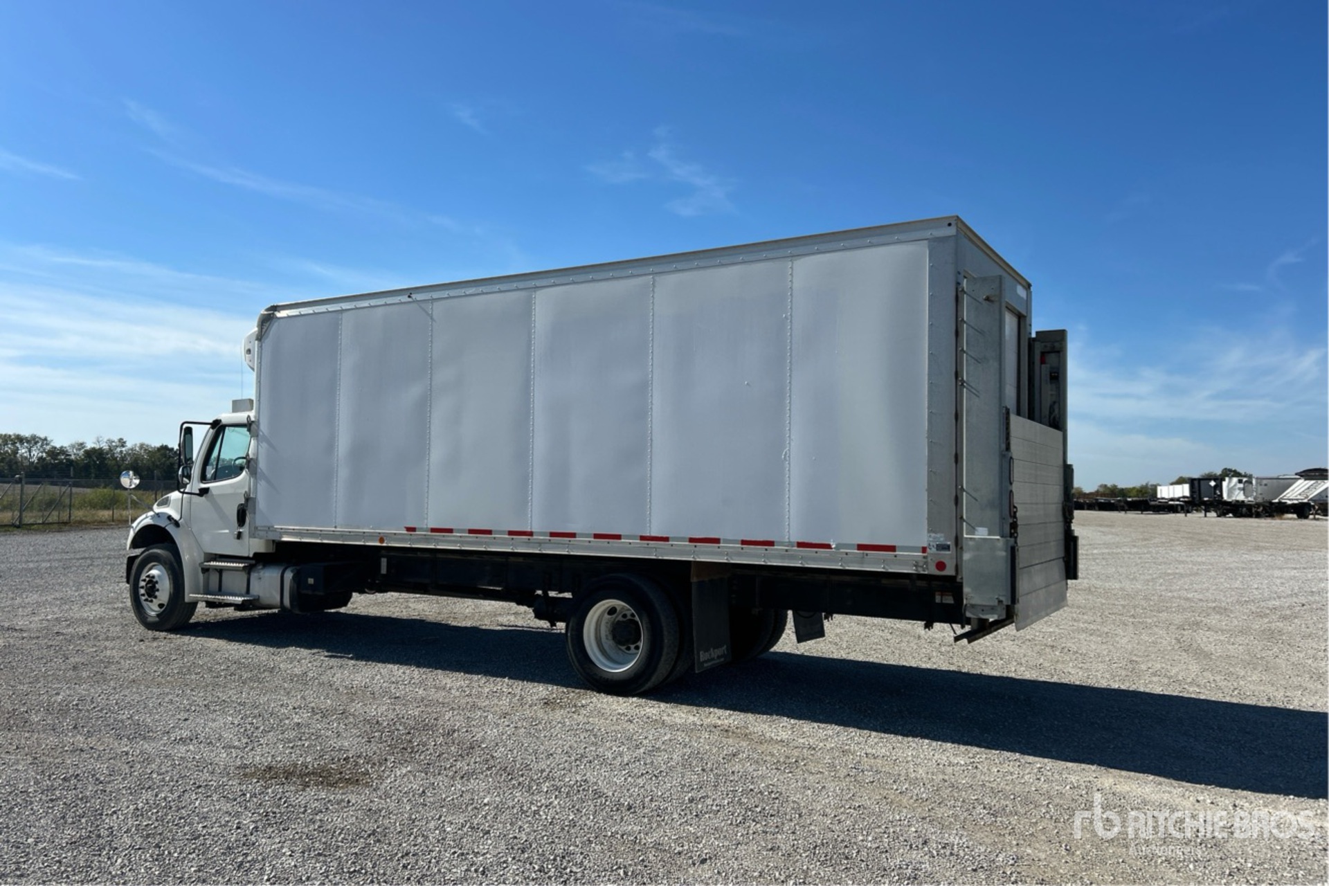 2022 Freightliner M2 106
