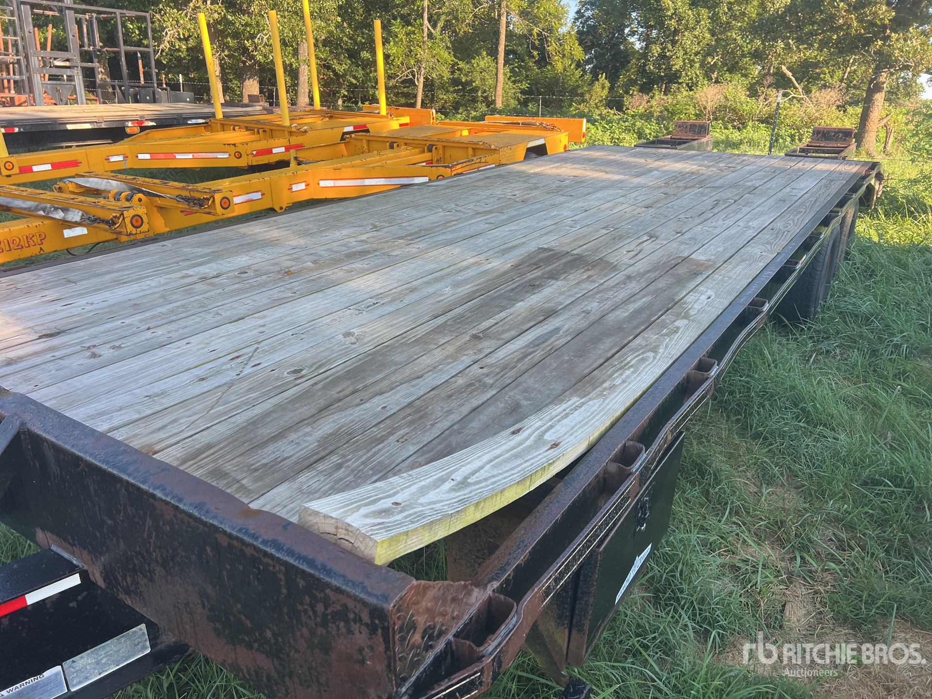 2002 Diamond 25 ft T/A