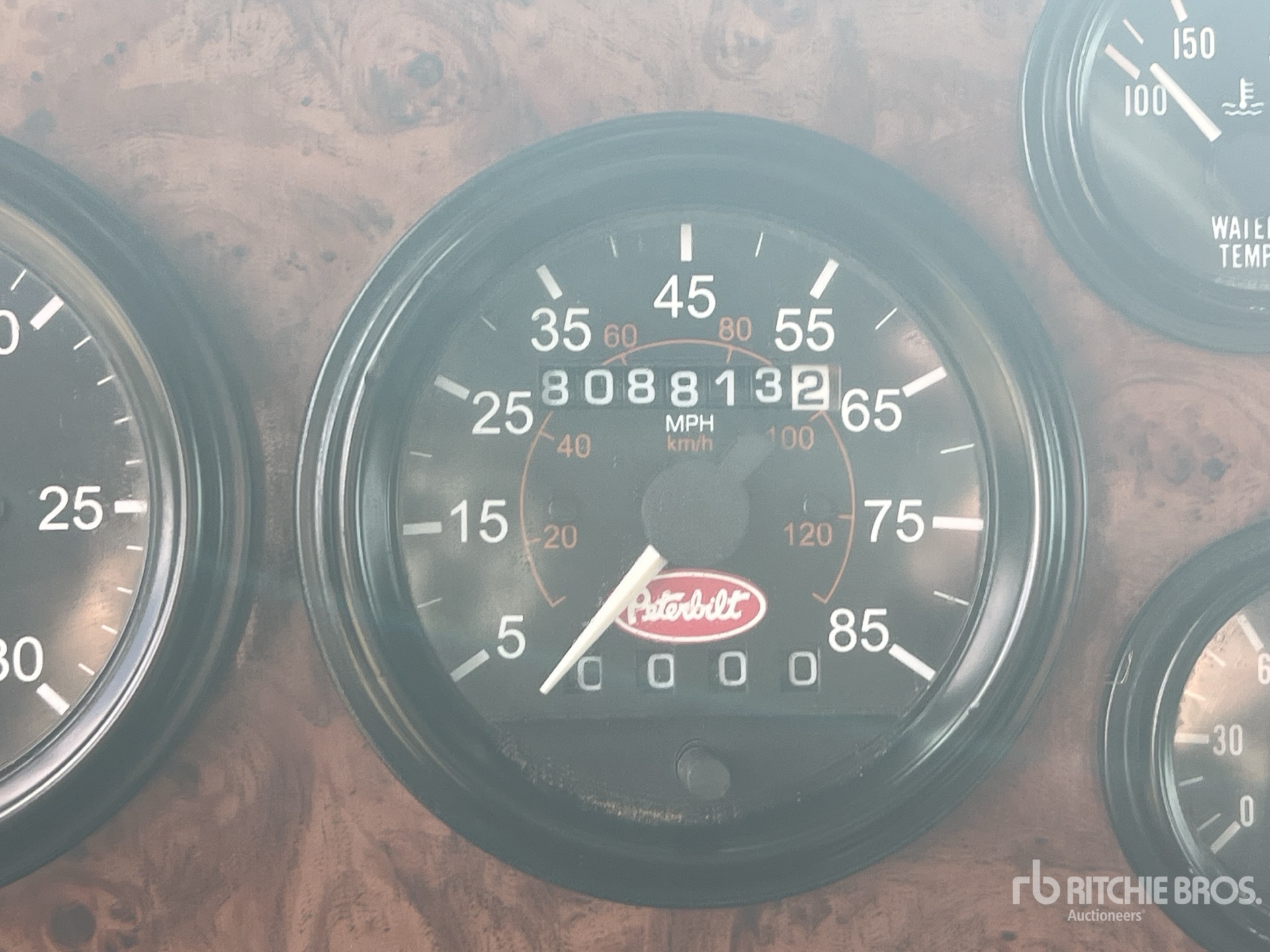 2001 Peterbilt 379