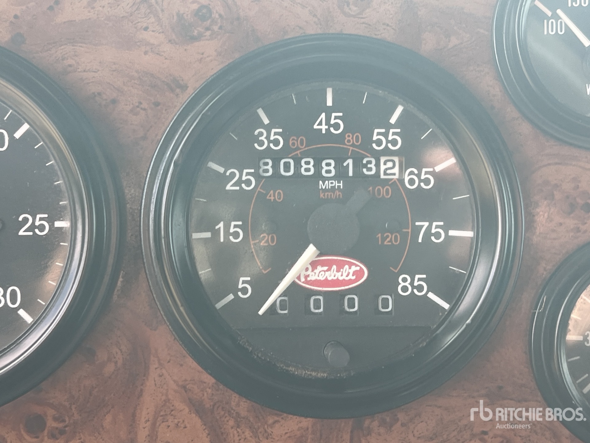 2001 Peterbilt 379