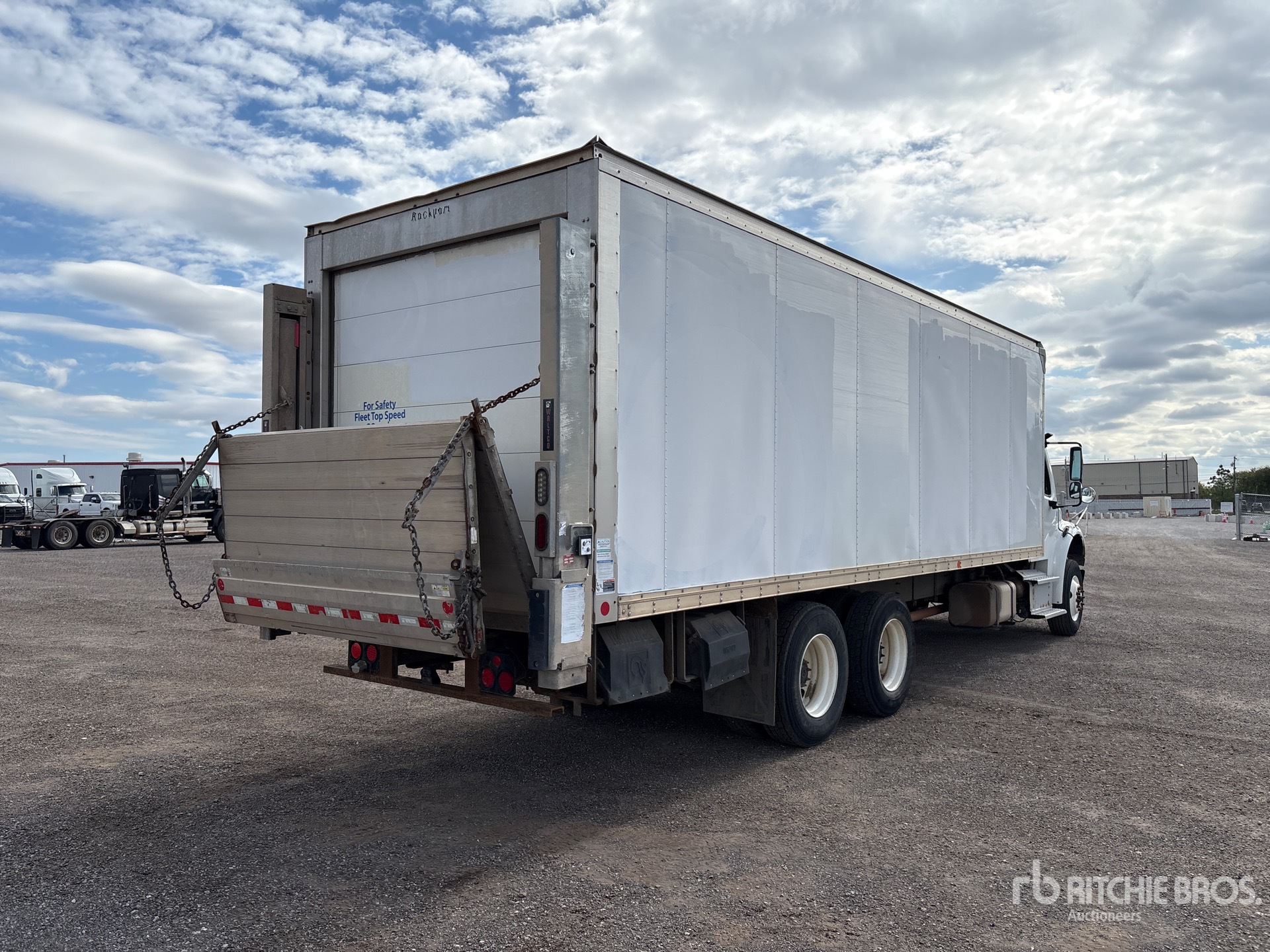 2020 Freightliner M2 106