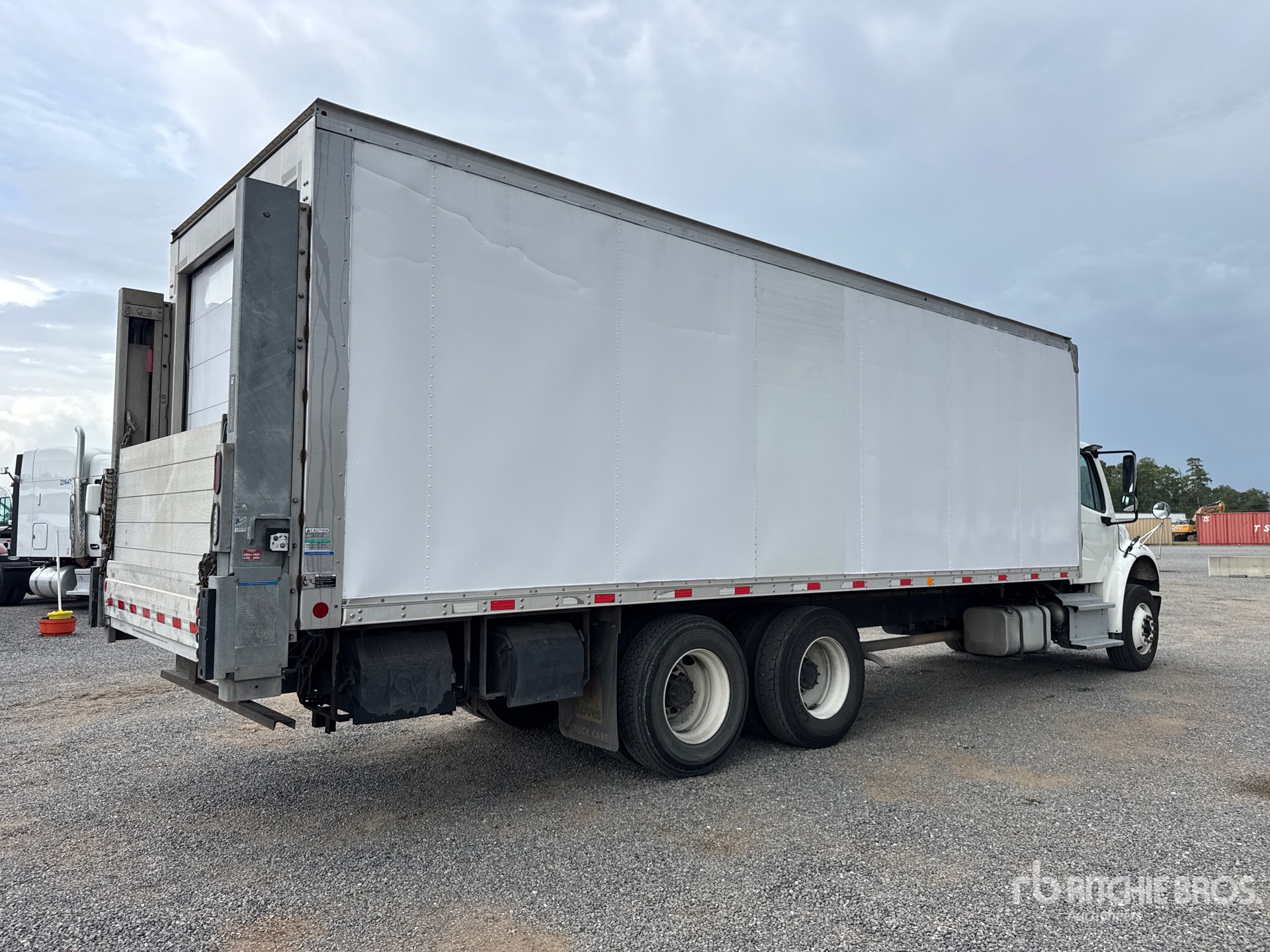 General Appearance with Image, coin arrière droit