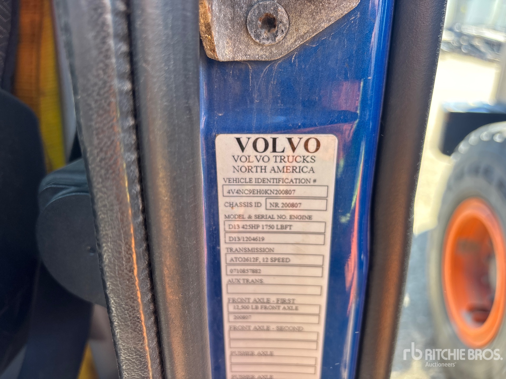 2019 Volvo VNL760