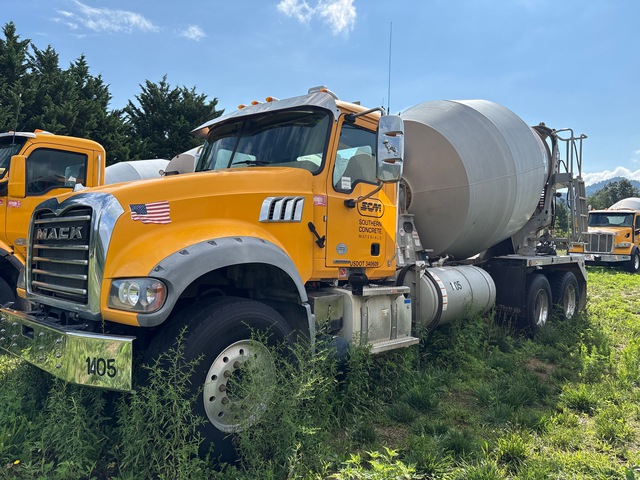 2003 Mack 600 6x2 Mixer Truck