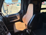 Cab with Seats/armrests