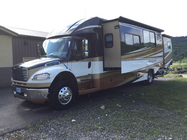 2011 Freightliner M2 Jayco Embark Motor Home 2011 Freightliner M2 Jayco Embark Motor Home