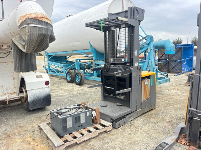 Jungheinrich EKS314 3000 lb Electric Forklift