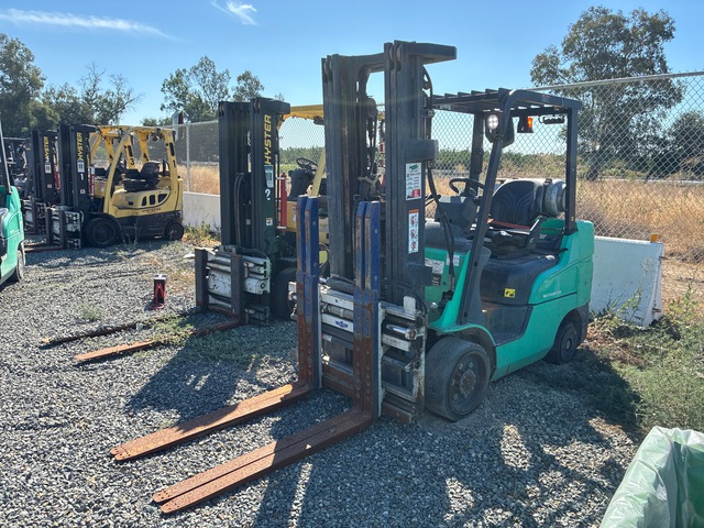 Mitsubishi FGC30N 5900 lb Cushion Tire Forklift