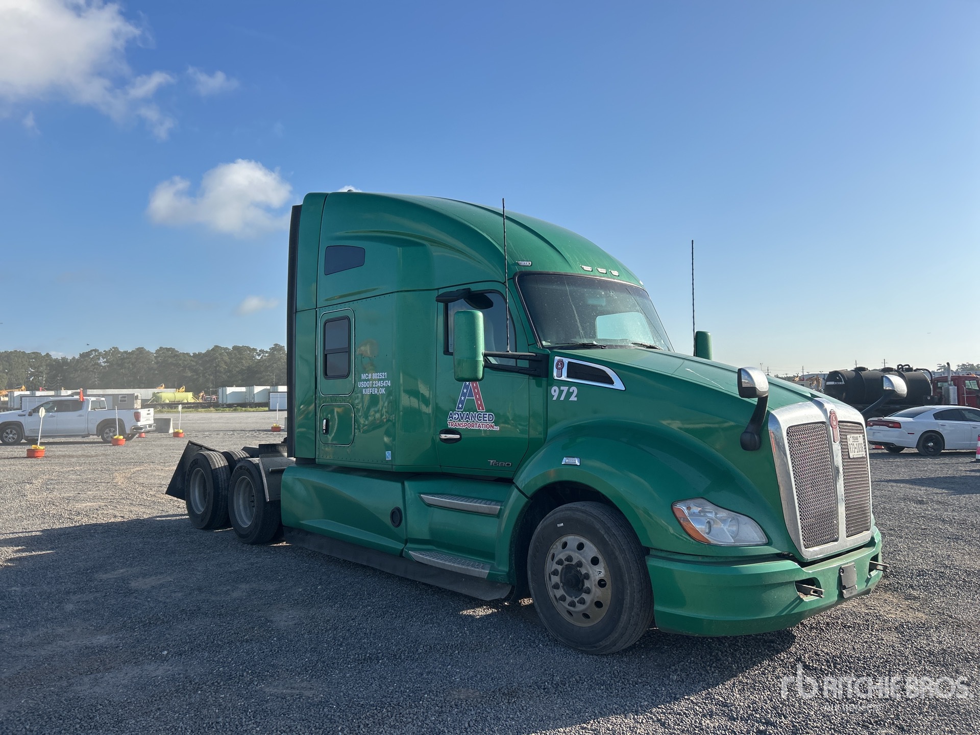General Appearance with Picture, Right Front Corner