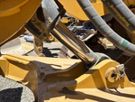 Hydraulics with Ripper Cylinders