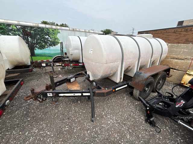 2002 Behnke 1000 gal T/A Water Tank Trailer