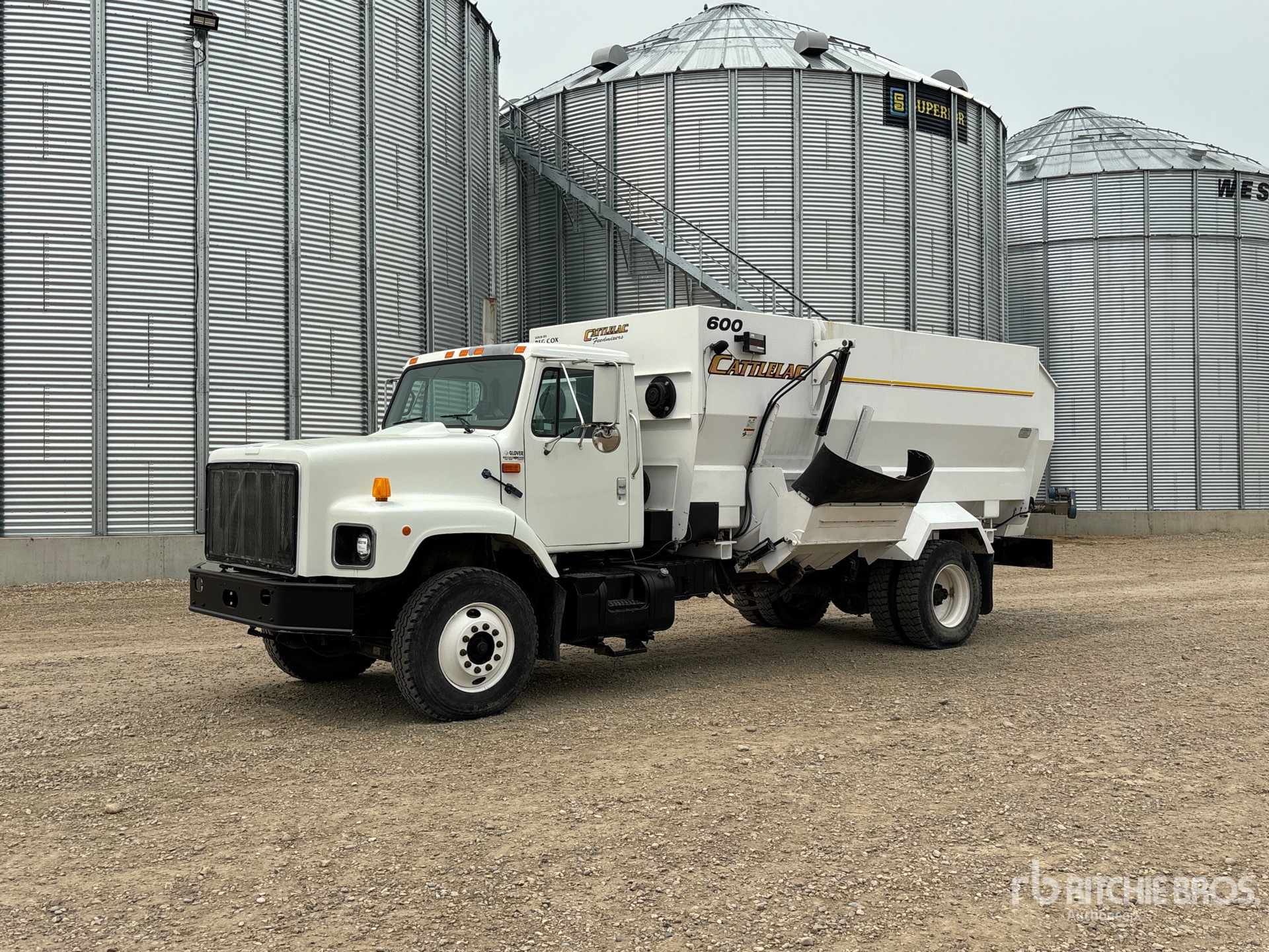 International 2654