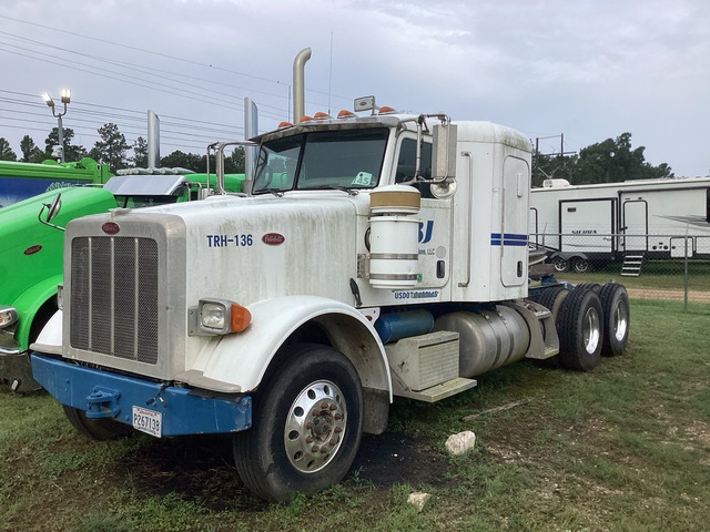 2013 Peterbilt 367 6x4 T/A Sleeper Truck Tractor 2013 Peterbilt 367 6x4 T/A Sleeper Truck Tractor