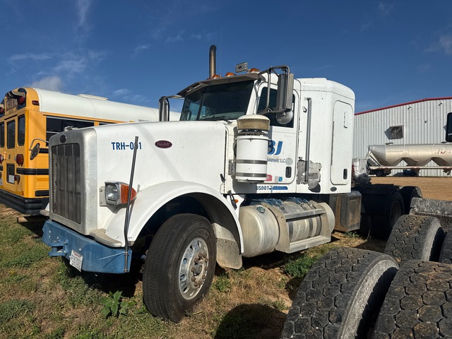 2011 Peterbilt 367 6x4 T/A Sleeper Truck Tractor (Inoperable) 2011 Peterbilt 367 6x4 T/A Sleeper Truck Tractor (Inoperable)