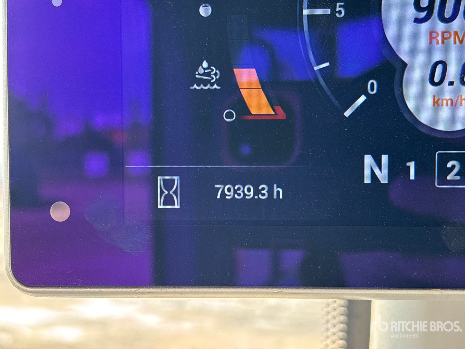 General Appearance with Hour Meter / Odometer