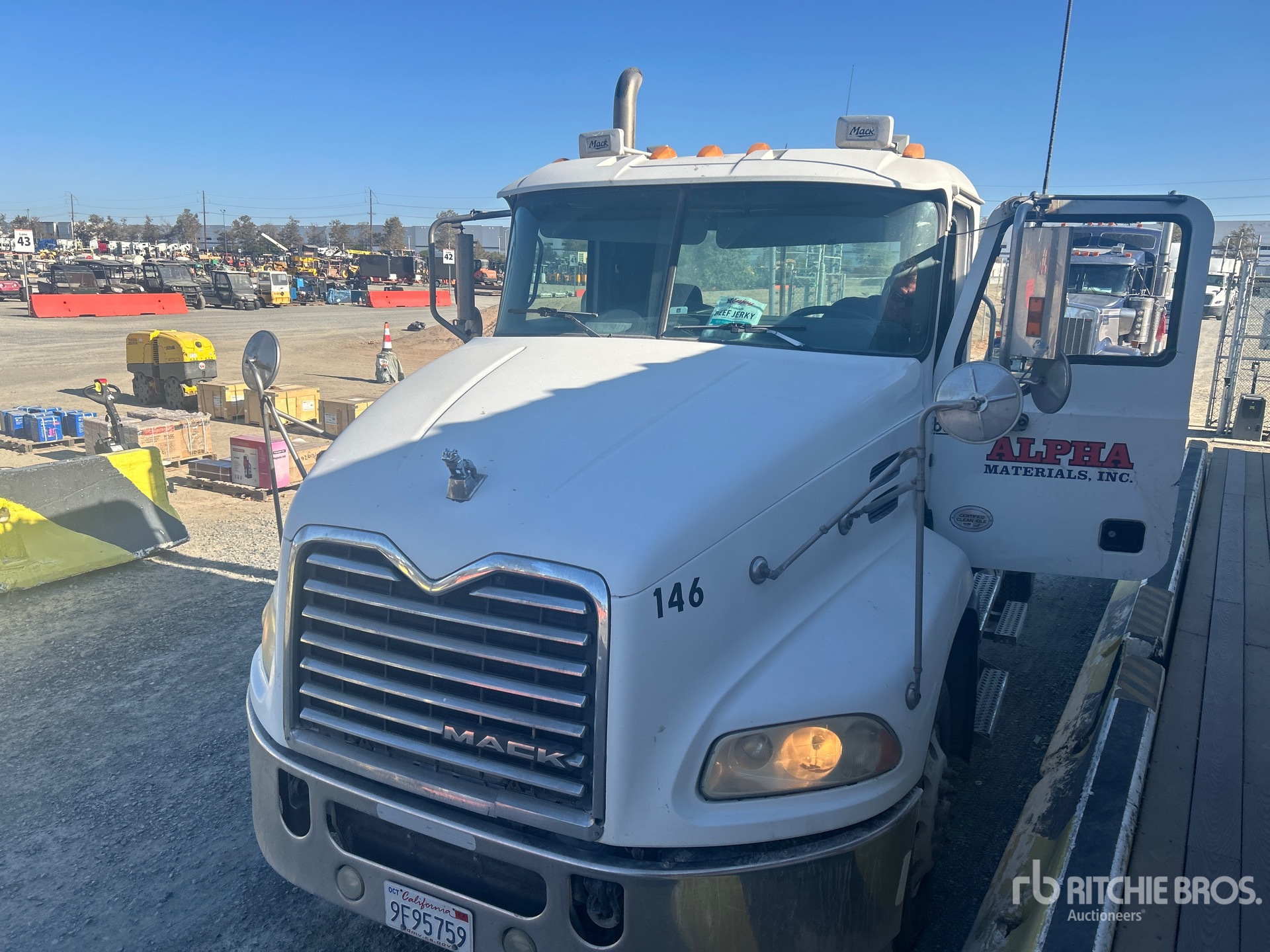 2016 Mack CXU612