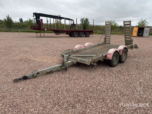 2015 Hubiere H212L14CF Equipment Trailer