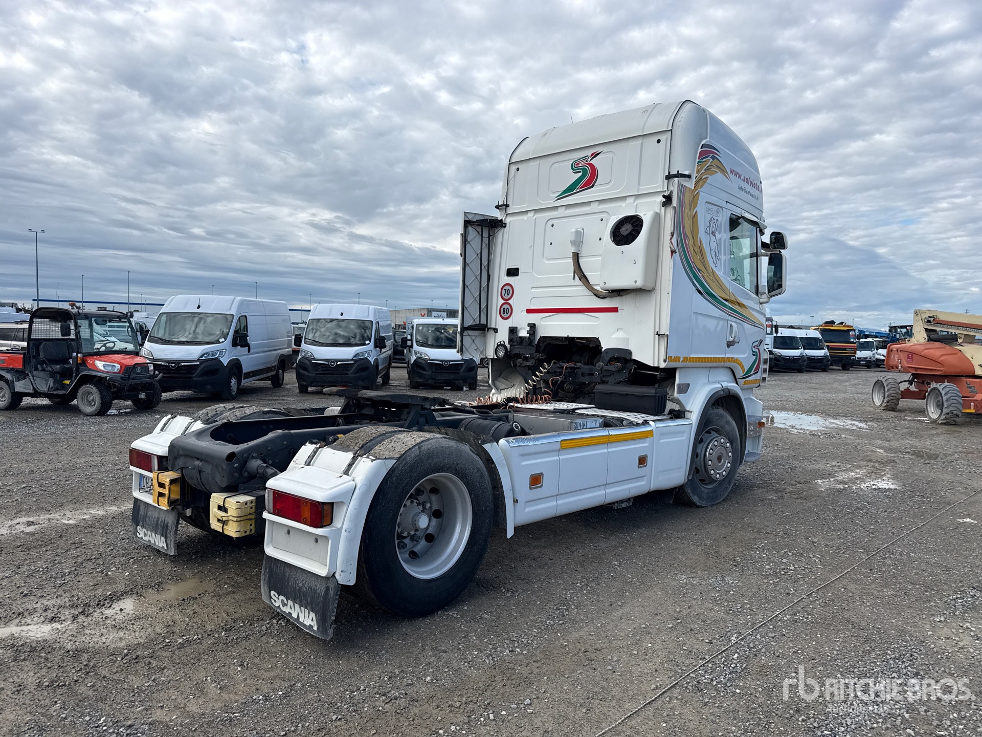 General Appearance with Picture, Right Rear Corner