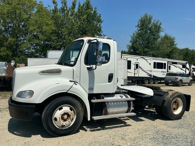 2013 Freightliner M2 112 4x2 S/A Day Cab Truck Tractor