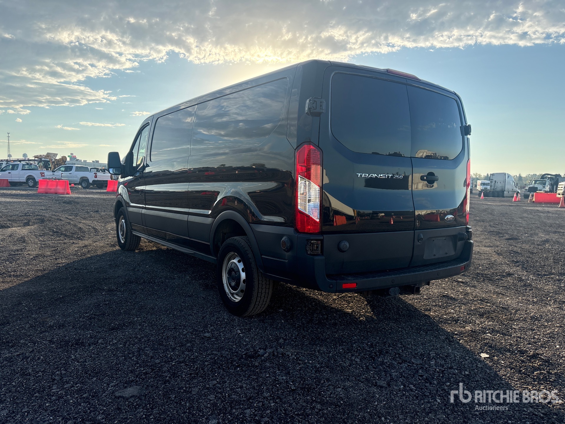 2020 Ford TRANSIT 250