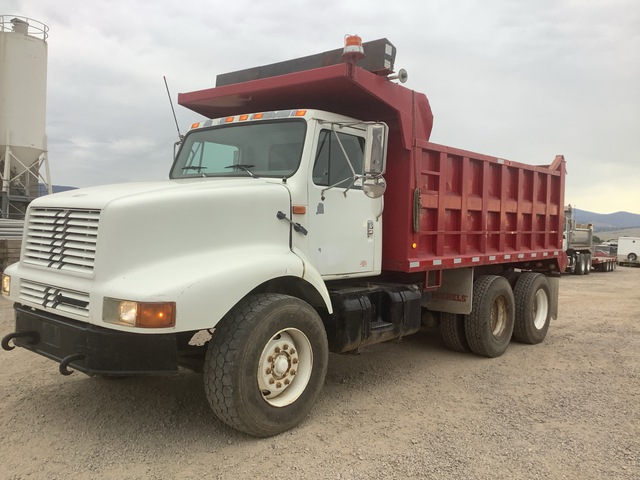 2002 International 2674 6x4 T/A Dump Truck