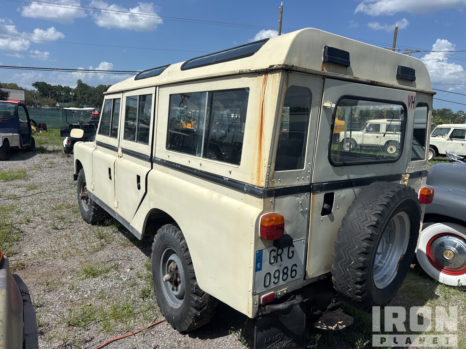 General Appearance with Picture, Left Rear Corner