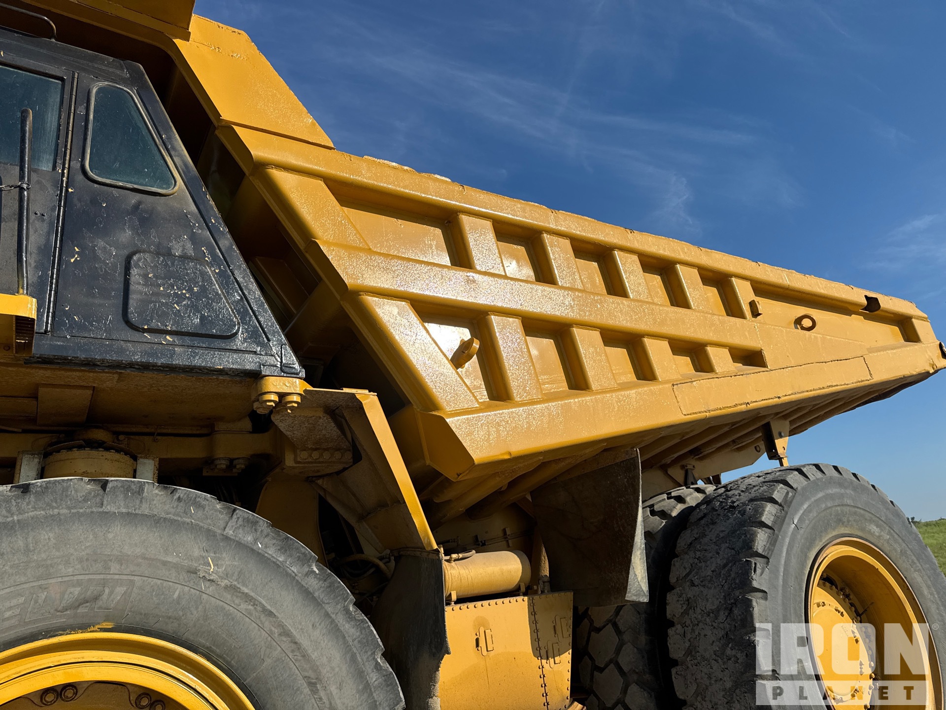 Photo of a 1996 Caterpillar 776C