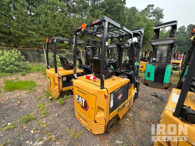 General Appearance - Lift Truck* with Imagen: esquina trasera derecha