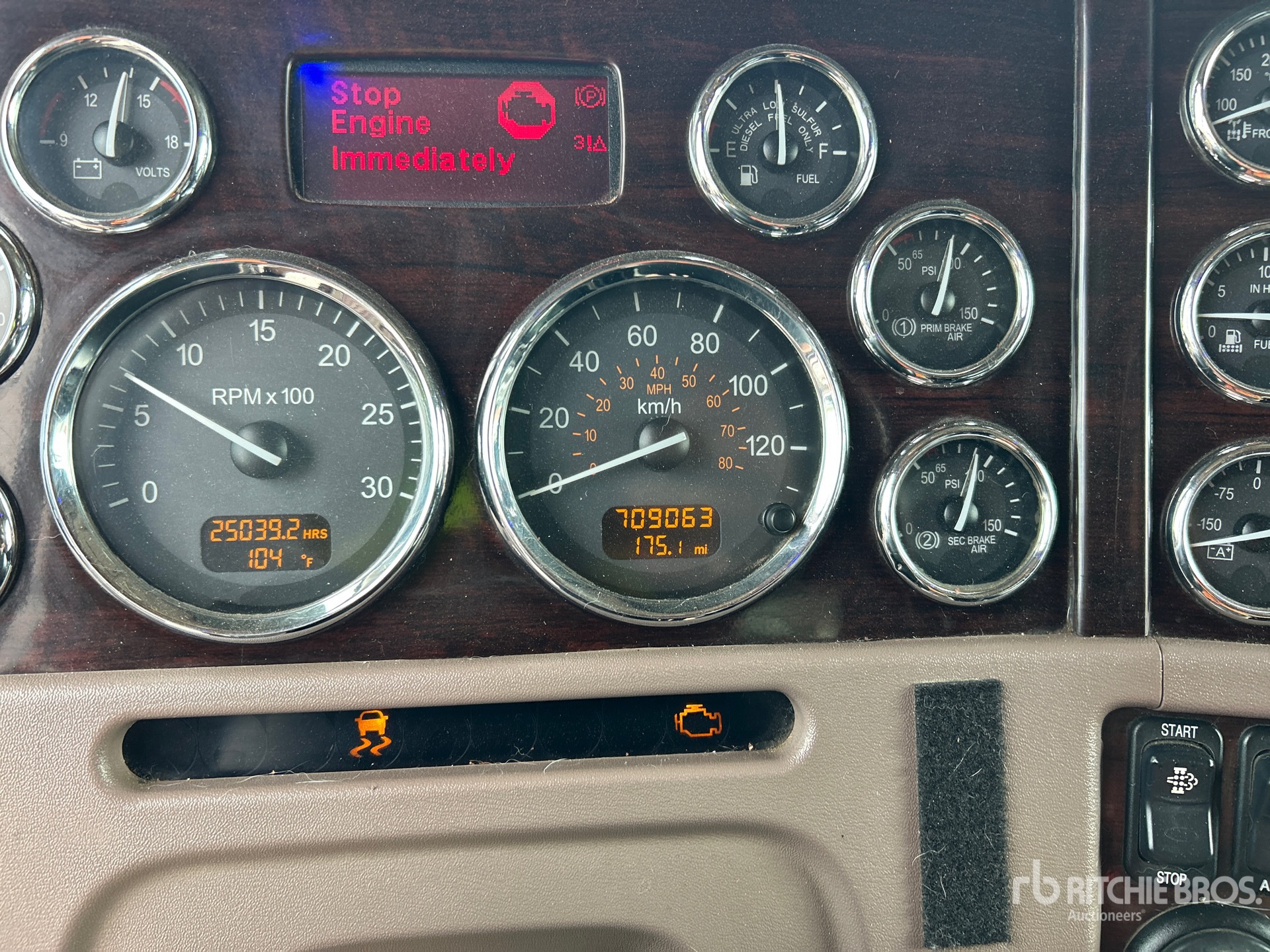 2015 Peterbilt 389