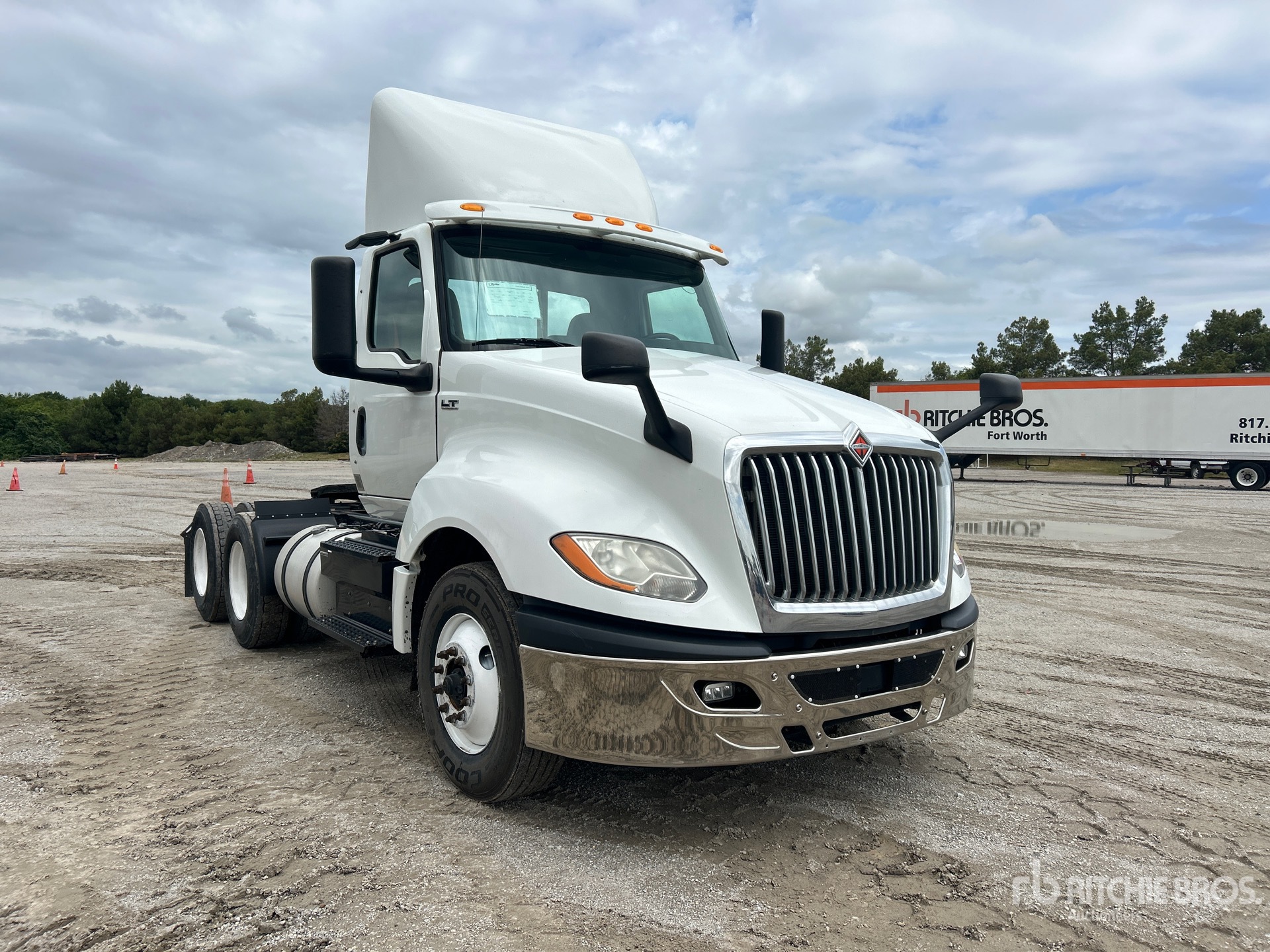 2019 International LT625