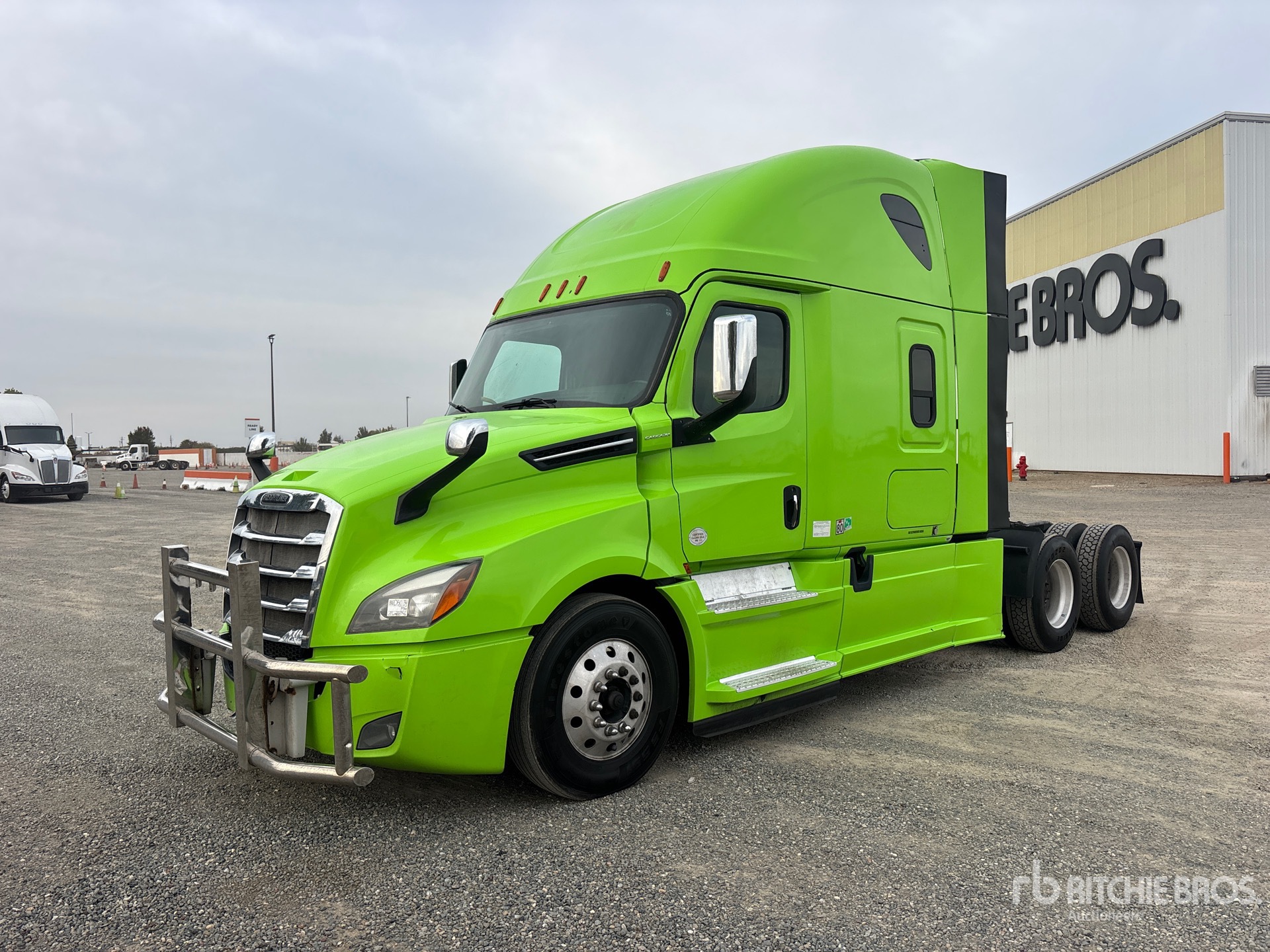 2020 Freightliner CASCADIA 126