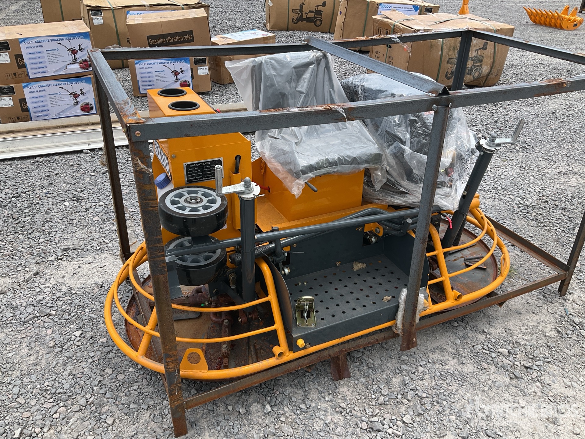 General Appearance with Picture, Left Front Corner