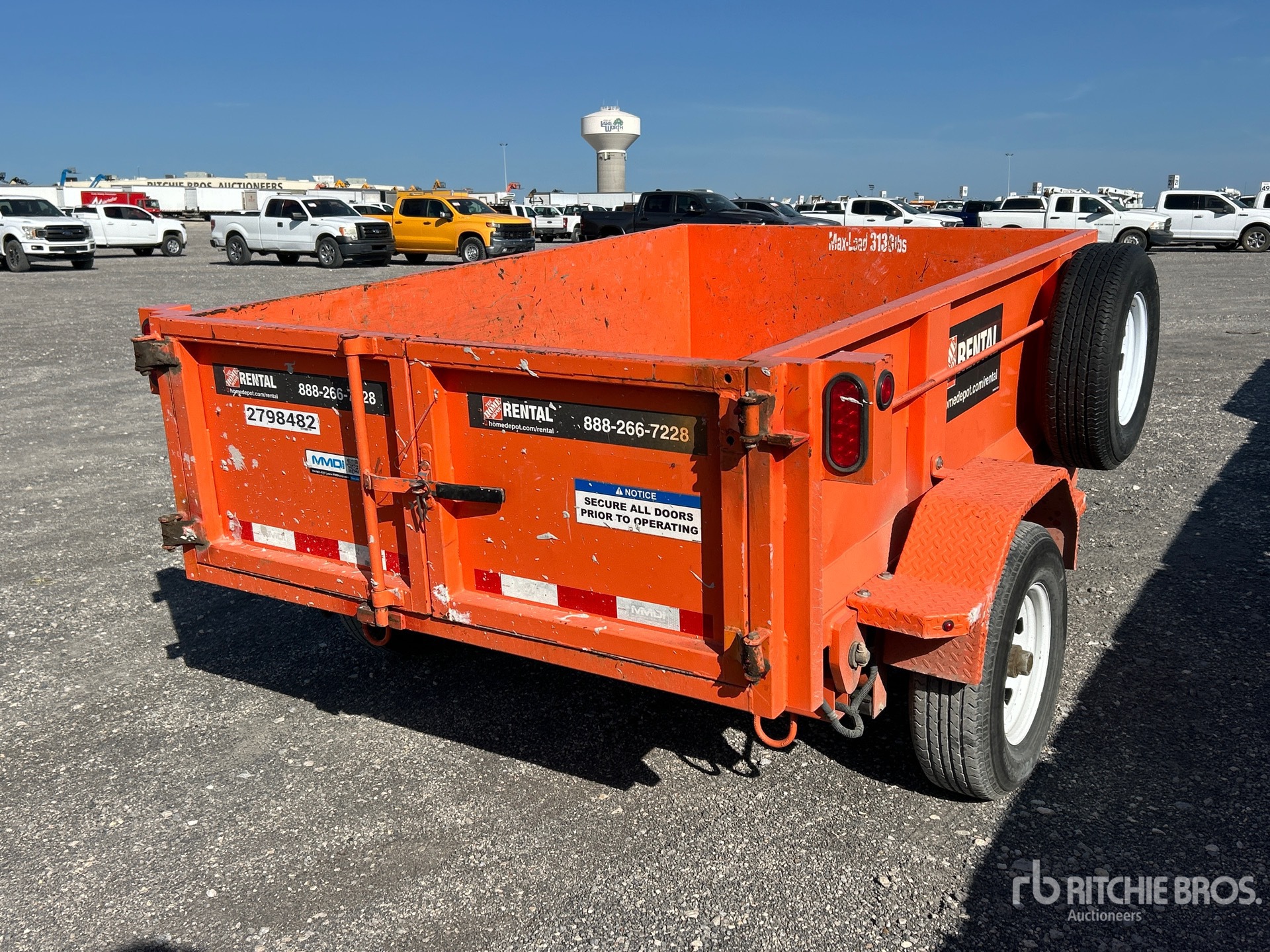 General Appearance with Picture, Right Rear Corner