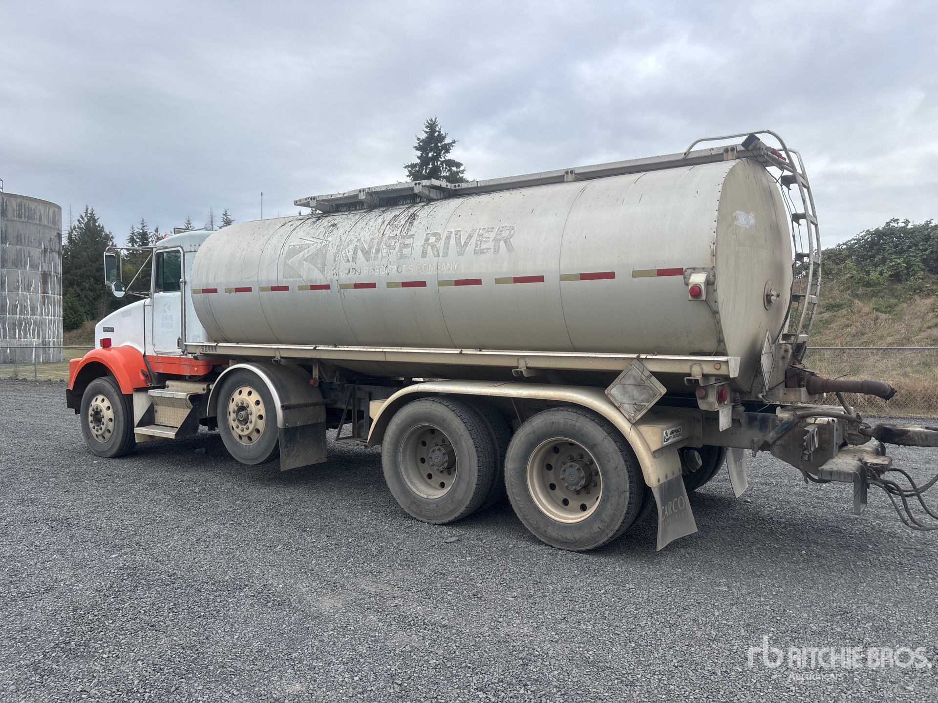 2001 Kenworth T800