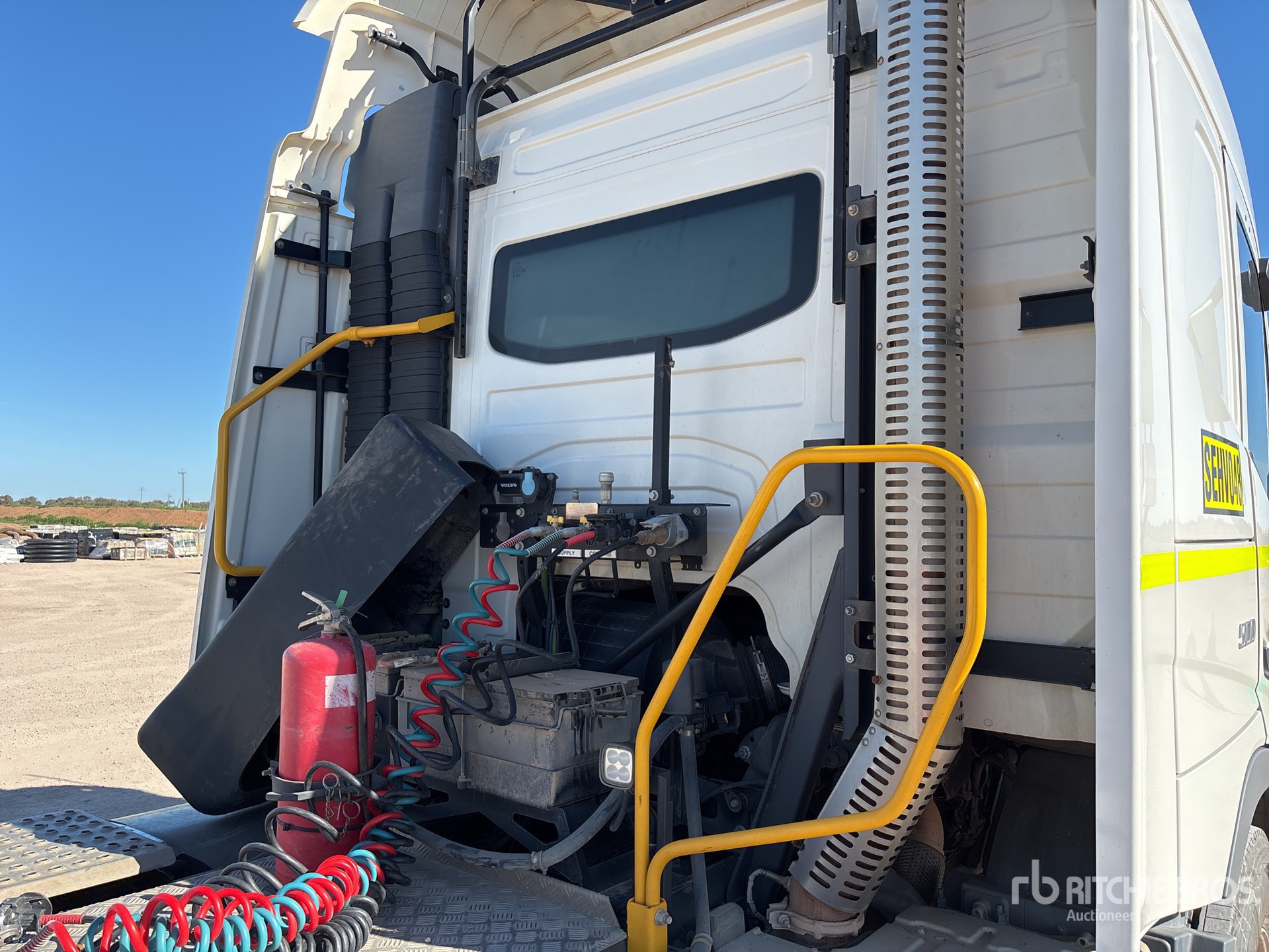 2022 Volvo FM13