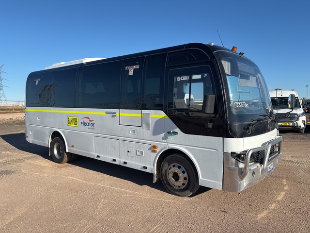 2023 Yutong D7 4x2 27-Seat Coach 2023 Yutong D7 4x2 27-Seat Coach