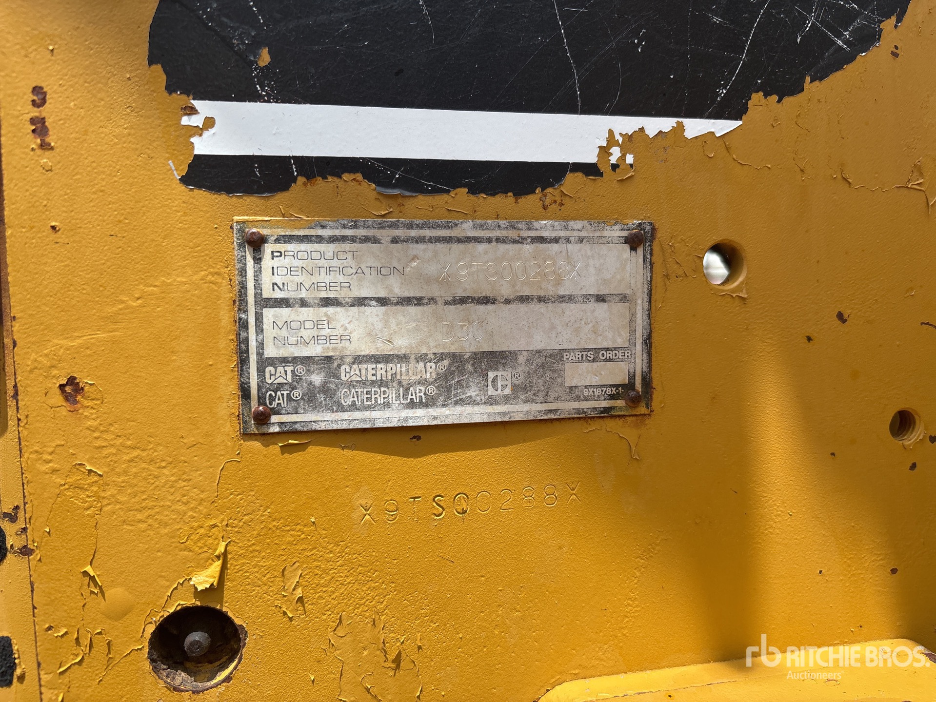 Photo of a 1998 Caterpillar D3C XL