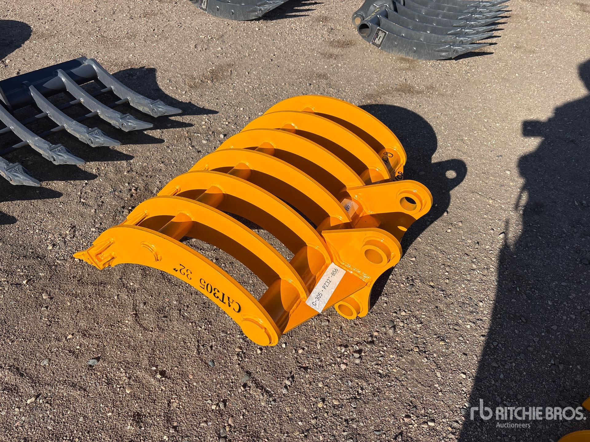 2026 GIYI 32 in - Fits Cat 305 (Unused)