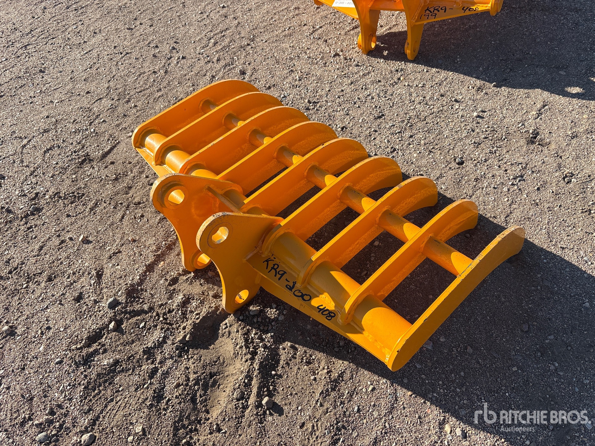 2026 GIYI 44 in - Fits Cat 305 (Unused)