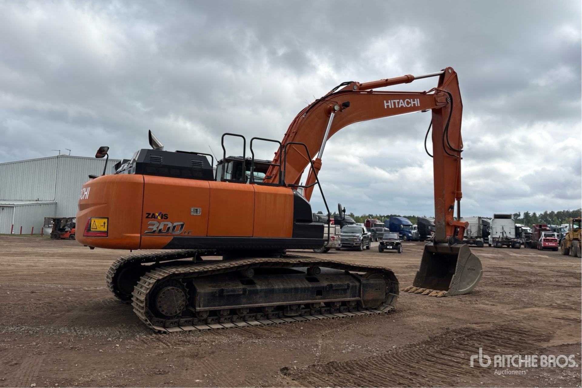 2017 Hitachi ZX300LC-6N Tracked Excavator | Ritchie Bros. Auctioneers