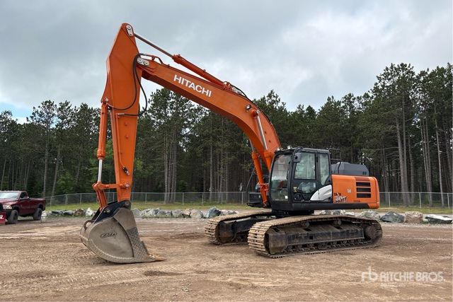 2017 Hitachi ZX300LC-6N Tracked Excavator | Ritchie Bros. Auctioneers