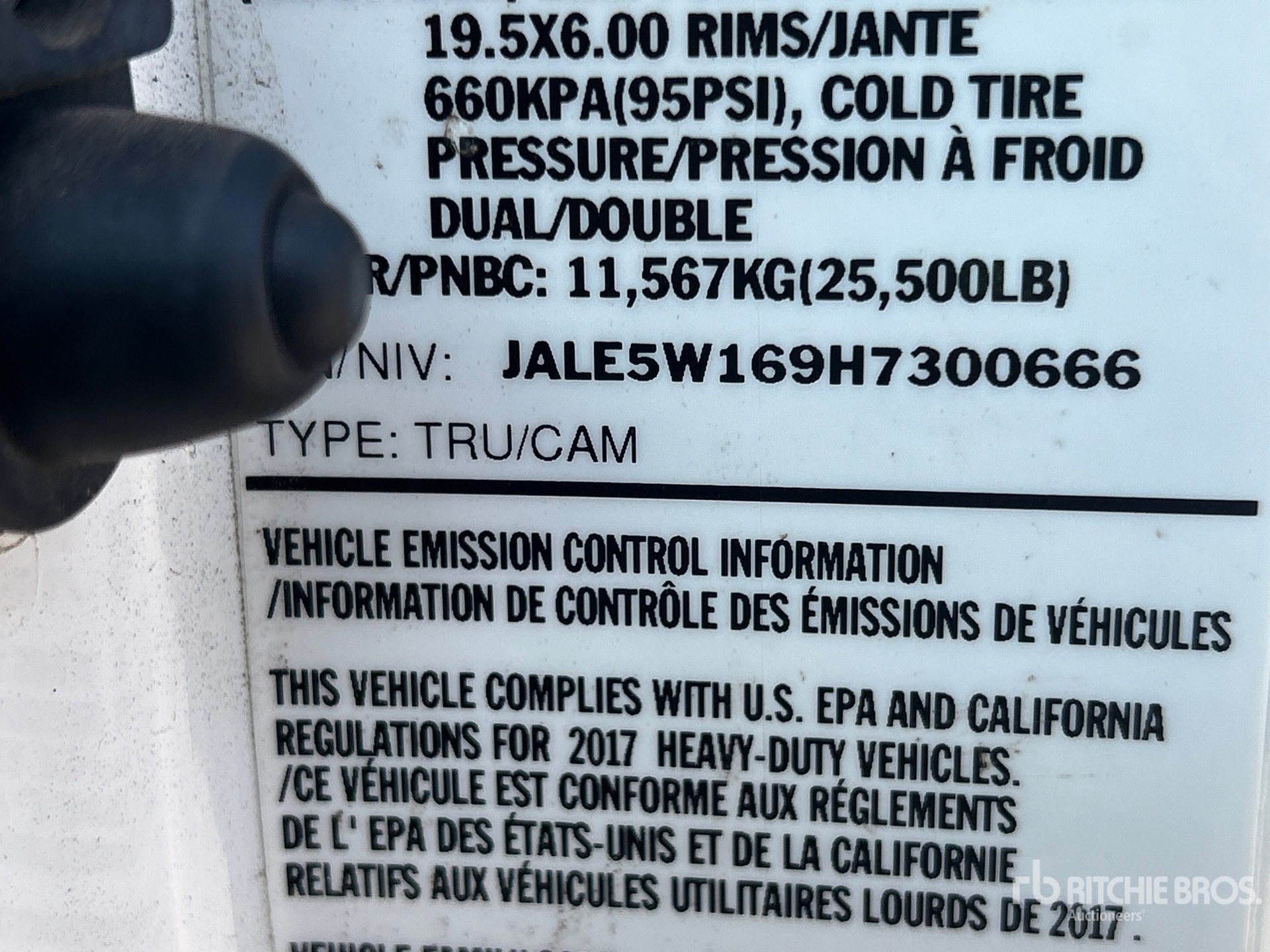 Photo of a 2009 Isuzu NRR