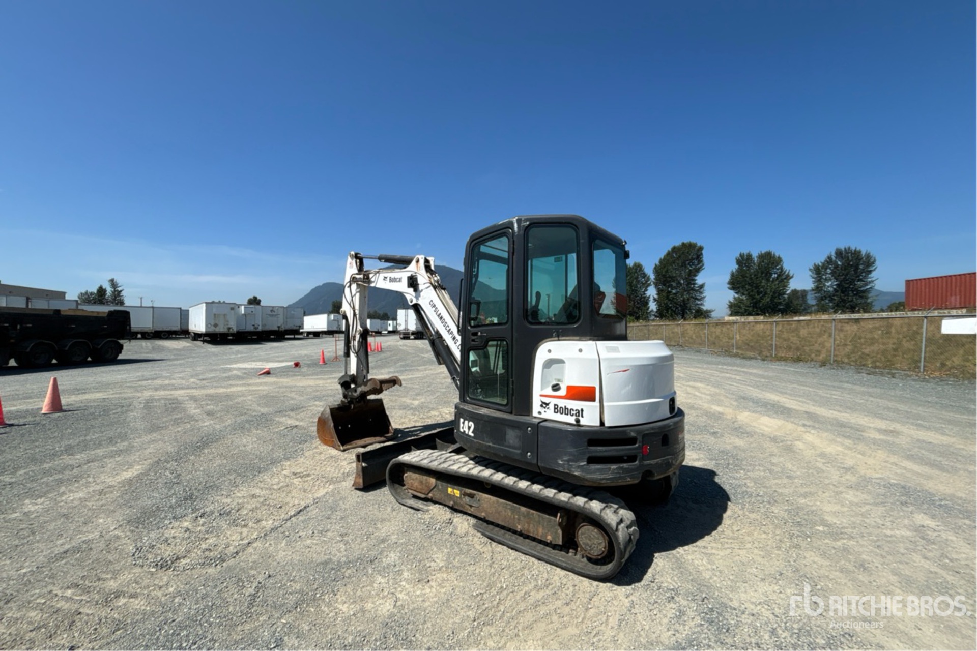 General Appearance with Picture, Left Rear Corner