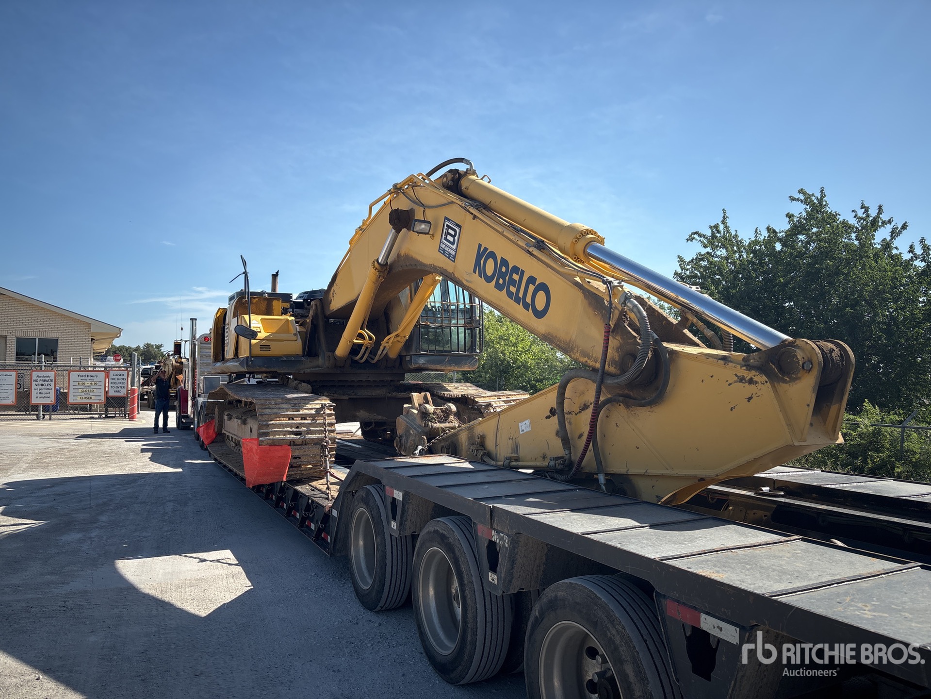 Photo of a 2021 Kobelco SK350LC-10