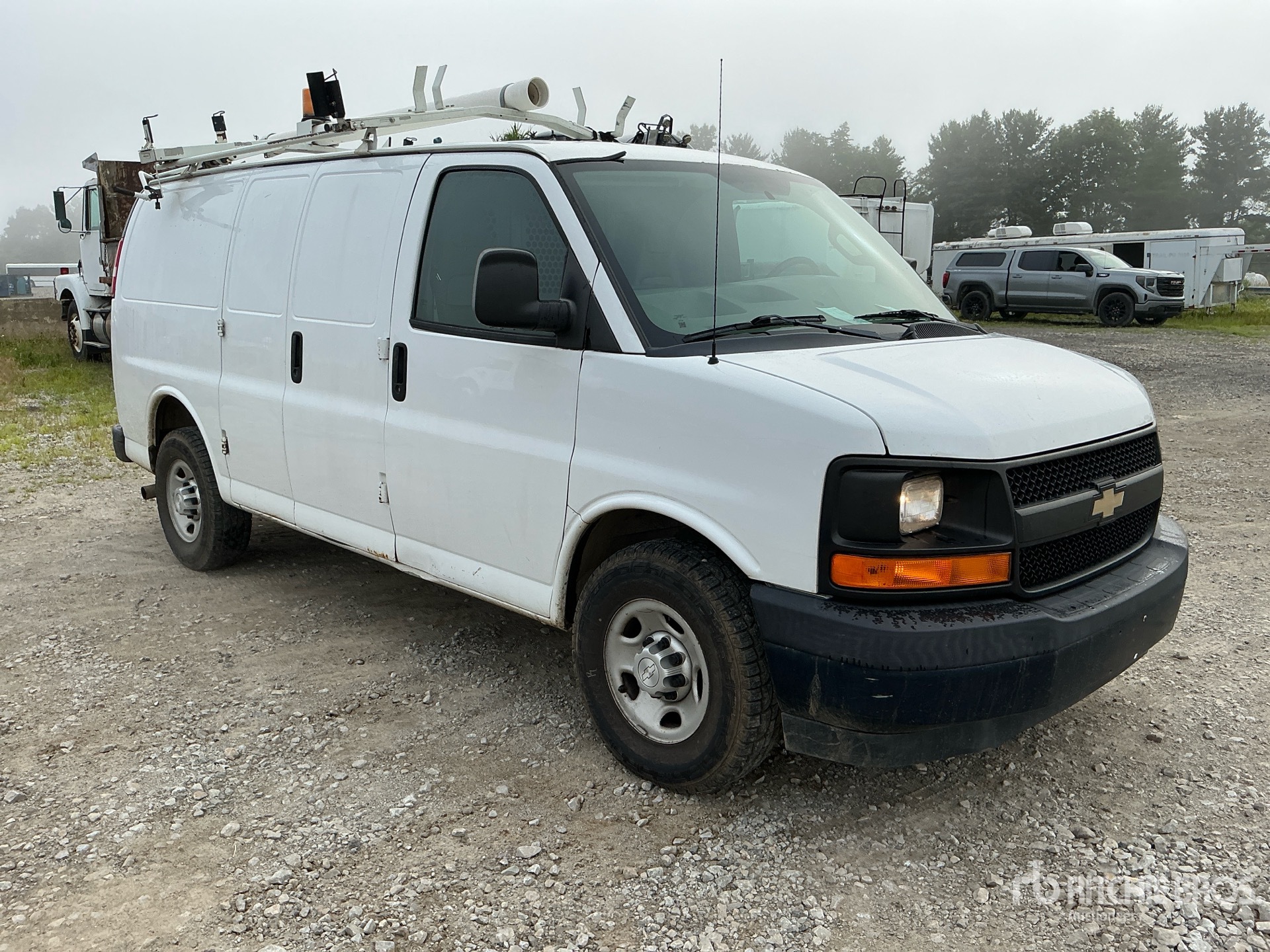 General Appearance with Picture, Right Front Corner
