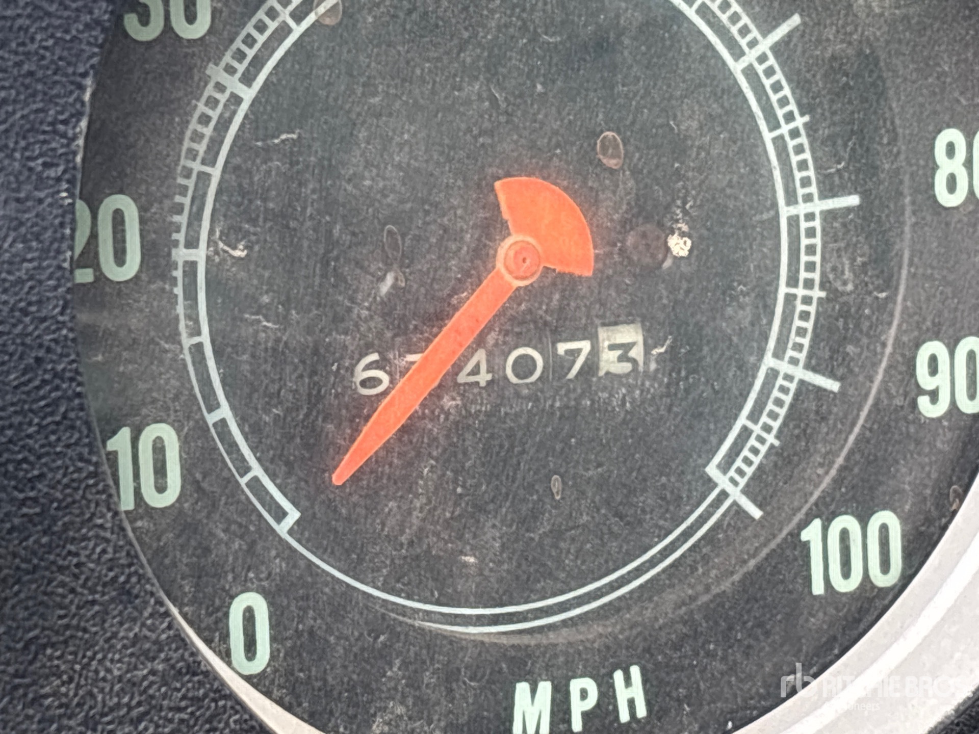 General Appearance with Hour Meter / Odometer
