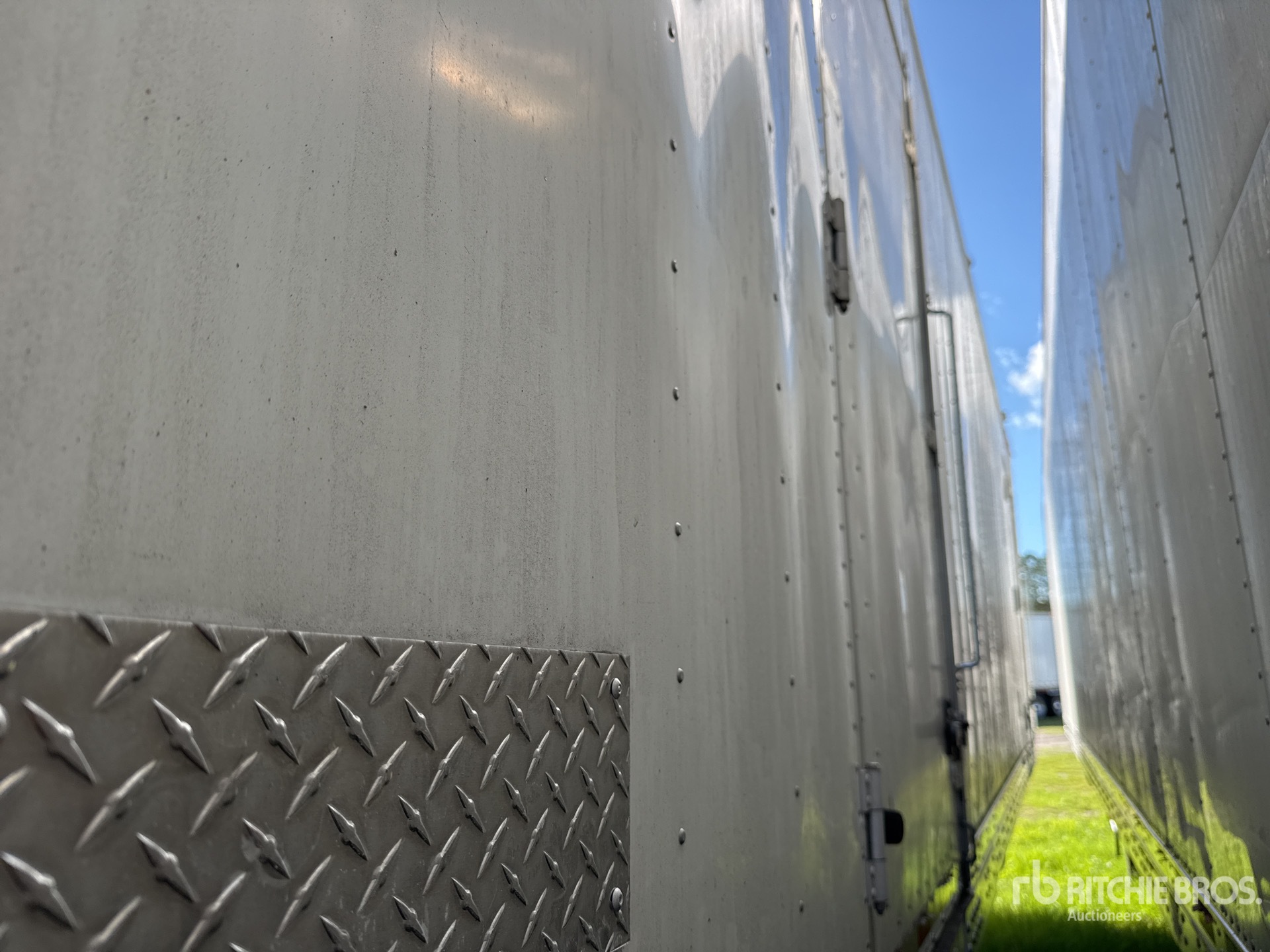 2017 Great Dane 48 FT X 102 IN T/A