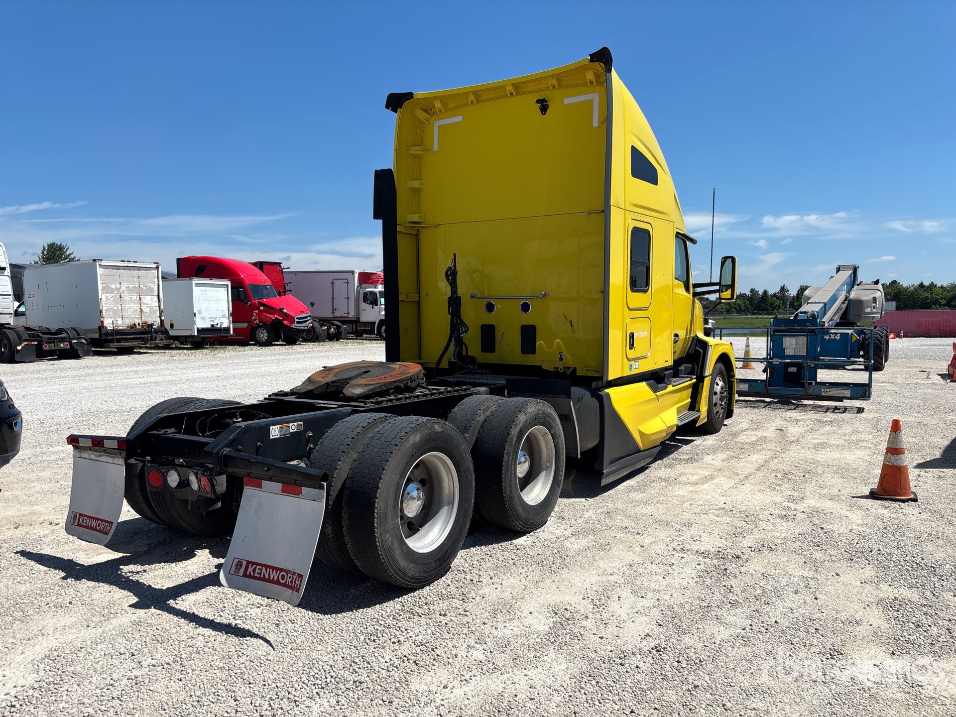 General Appearance with Picture, Right Rear Corner
